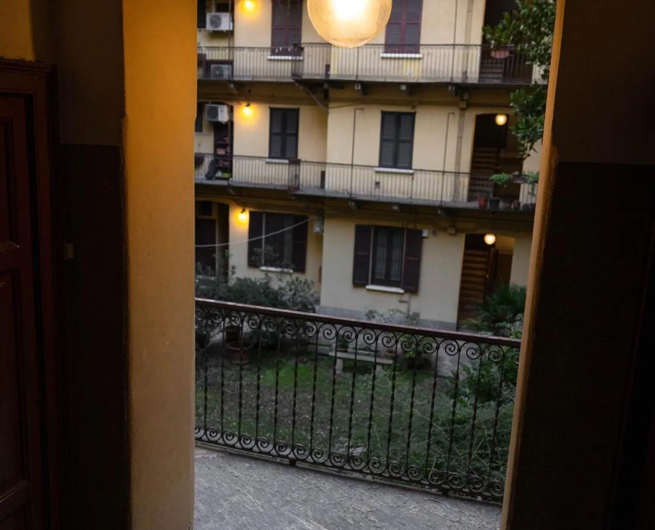 Ht Bilo Tortona Apt Milan Apartment