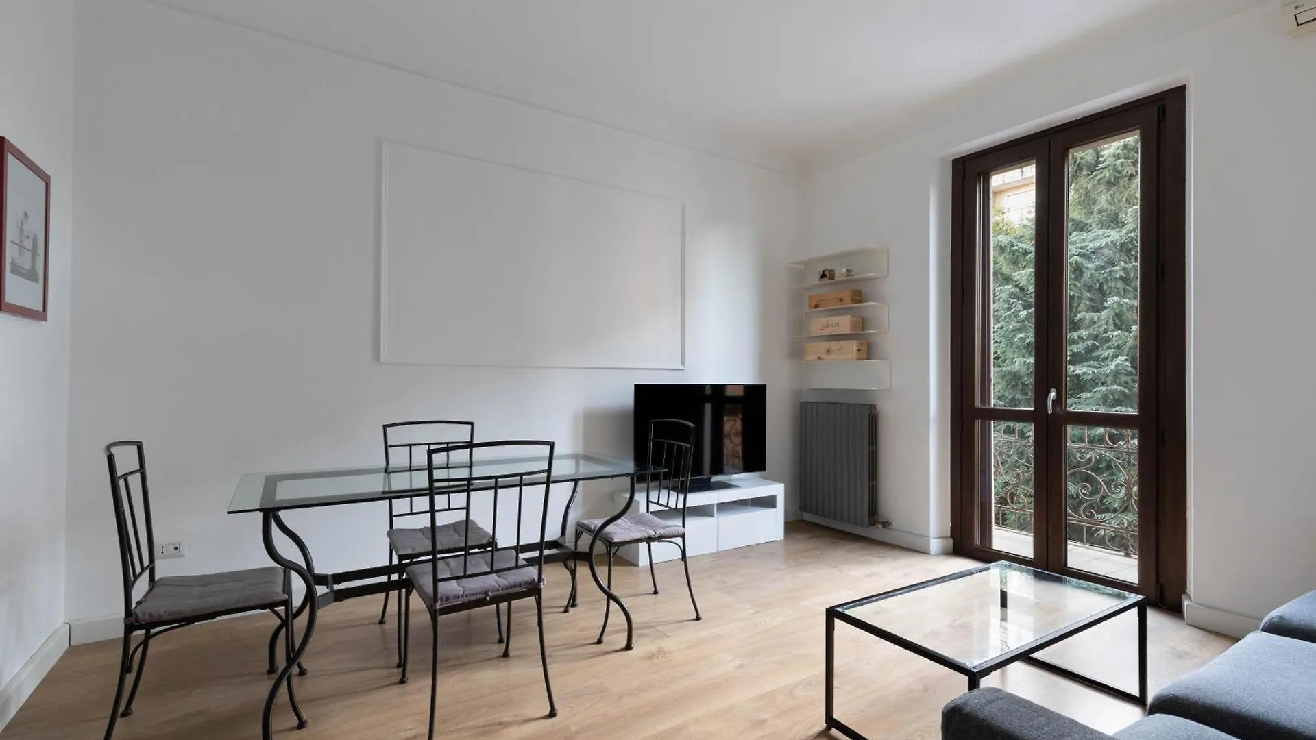 Ht Bilo Tortona Apt Milan Italy