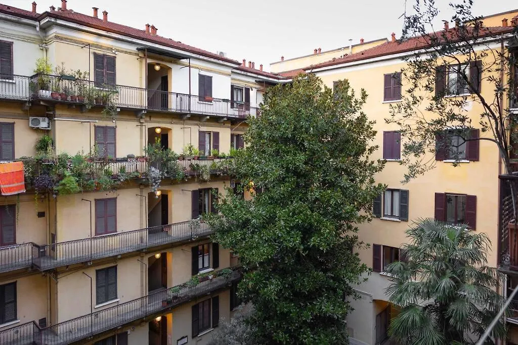 Ht Bilo Tortona Apt Milan Italy