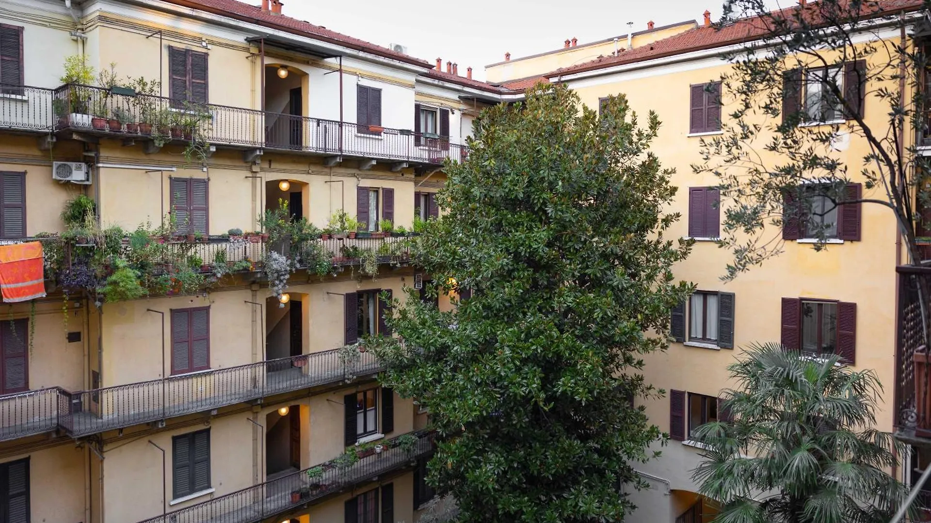 Ht Bilo Tortona Apt Milan 0*,  Italy